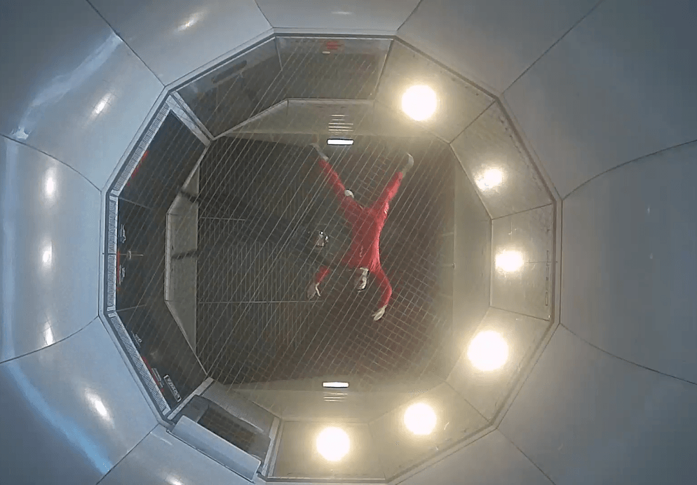 Dziwaczne Odkrycia: Indoor Sky Diving With Tinggly at Flyspot, Mory, Warszawa