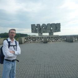Nigdy Więcej Wojny: Touring Majdanek German Death Camp Near Lublin