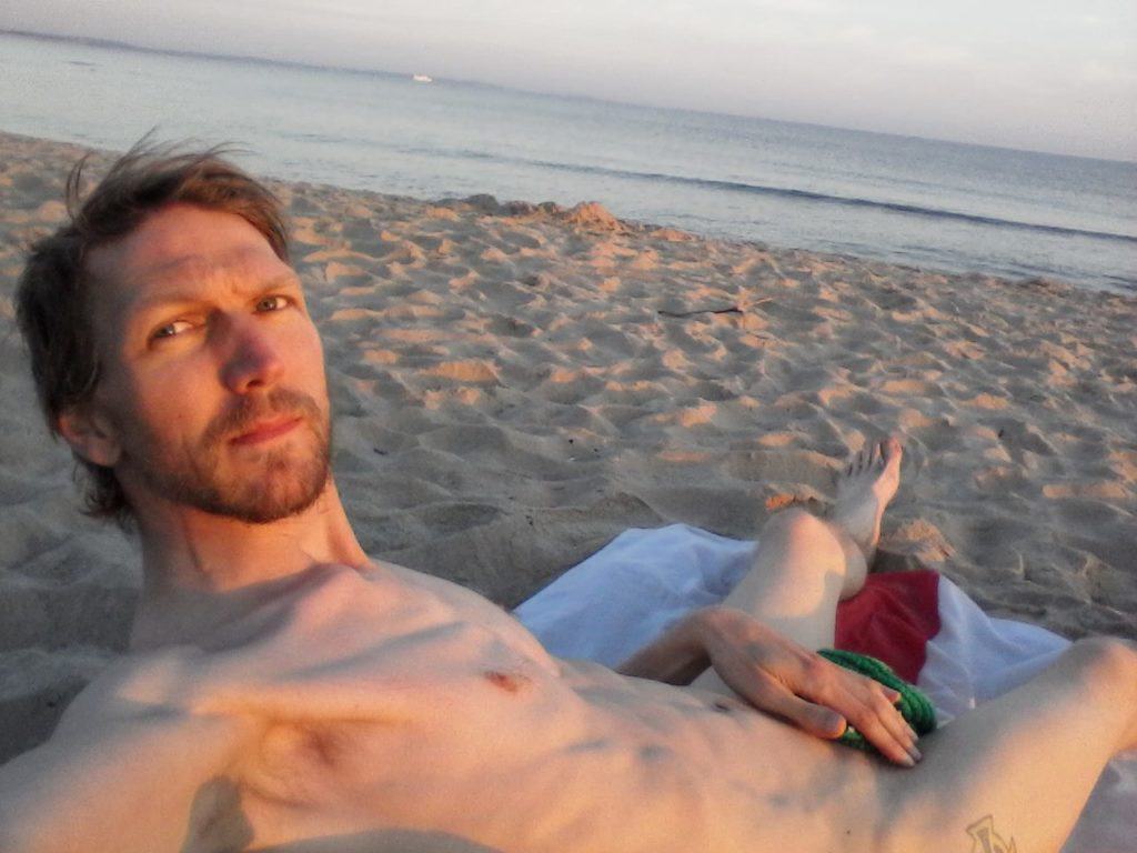 Dziwaczne Odkrycia: Getting My Willy Out on the Nudist Beach at Lubiewo, Międzyzdroje