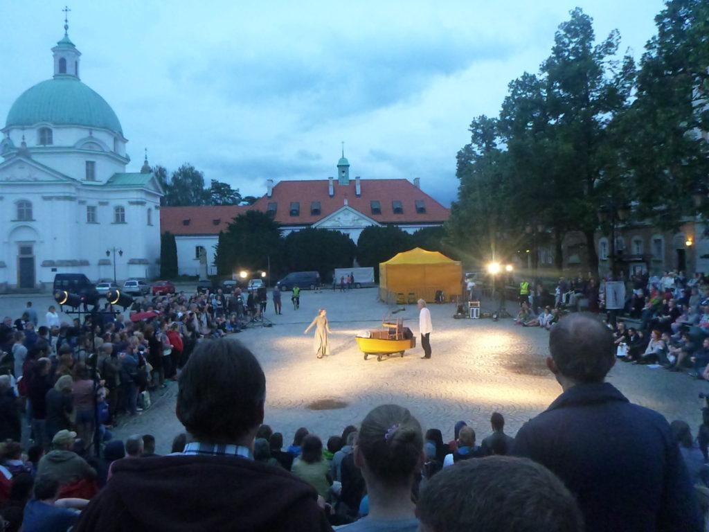 Dziwaczne Odkrycia: Watching Wyspa, An Outdoor Musical Shakespeare Performance in Nowe Miasto, Warszawa