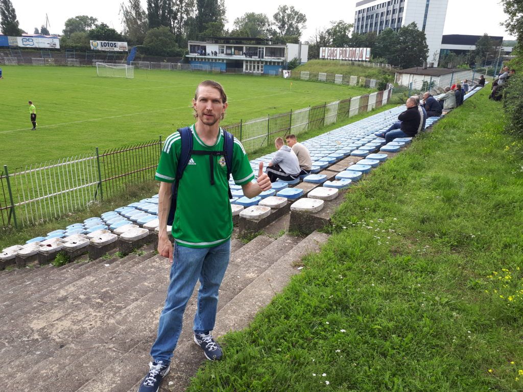 Śmieszne Historie o Piłce Nożnej w Polsce: Watching SKS Polonia Gdańsk 2-1 Orlęta Reda by Gdańsk Shipyard